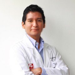 Doctor Estebaranz, colaborador de Bioderma
