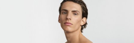 Piel femenina con producto bioderma